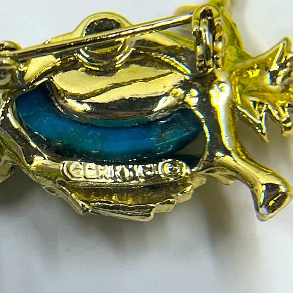 Gerry’s Signed Vintage Good Plated Owl Brooch with Turquoise Stone - Picture 4 of 5